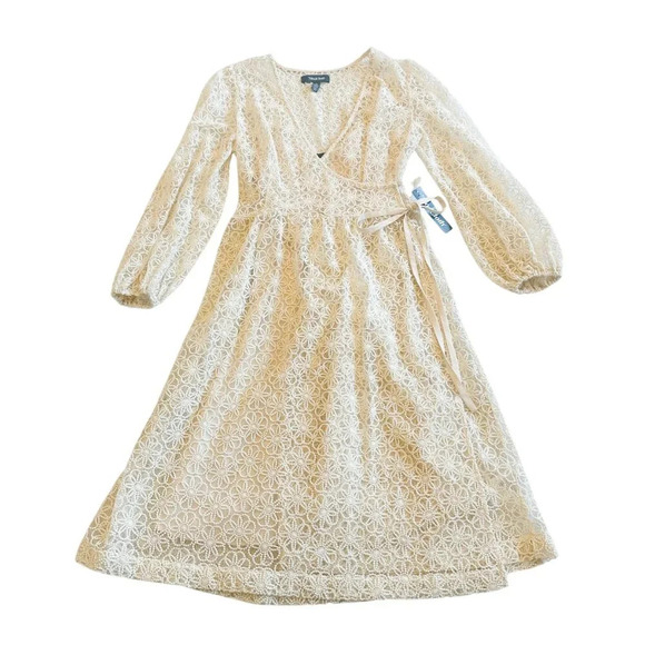 Modcloth Magic in the Air Wrap Dress Ivory Floral Lace w/ Liner Size Small NWT - Picture 3 of 14